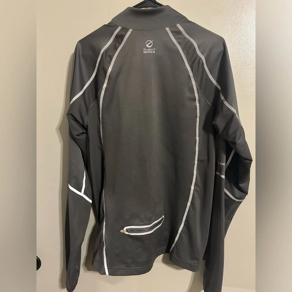 The North Face flight series running jacket size medium - Picture 3 of 5